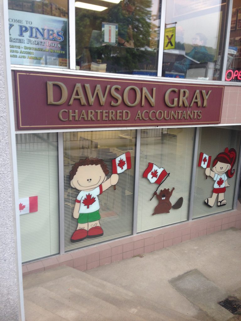 Dawson Gray Accounting wins Haliburton B.I.A’s Canada Day window decorating contest