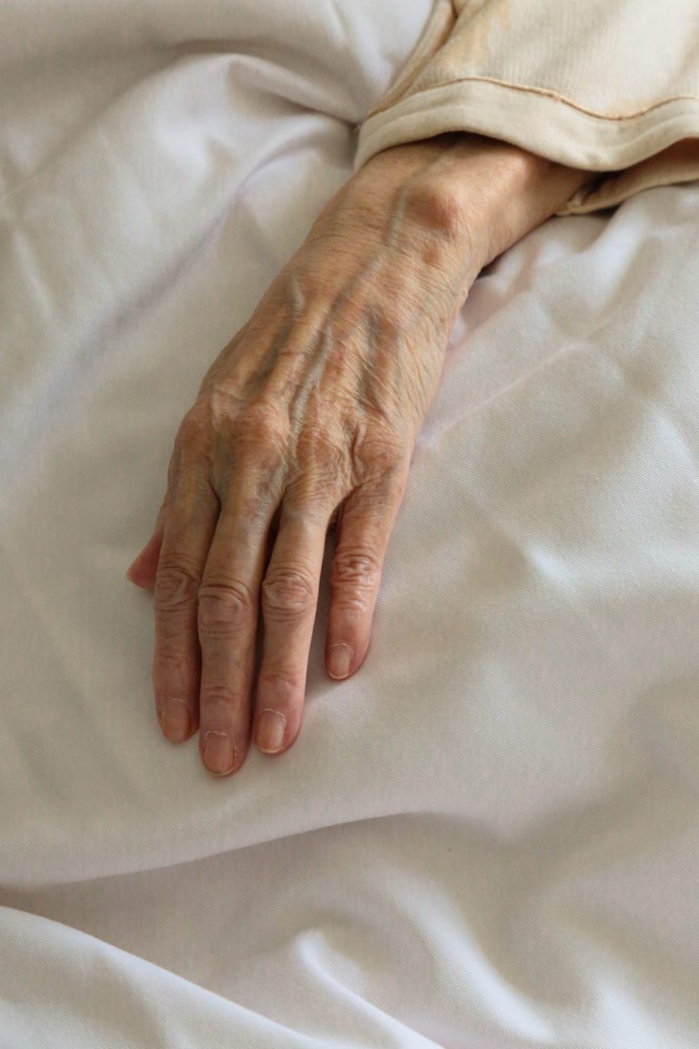 Auditor General takes aim at province for handling of pandemic in senior’s homes