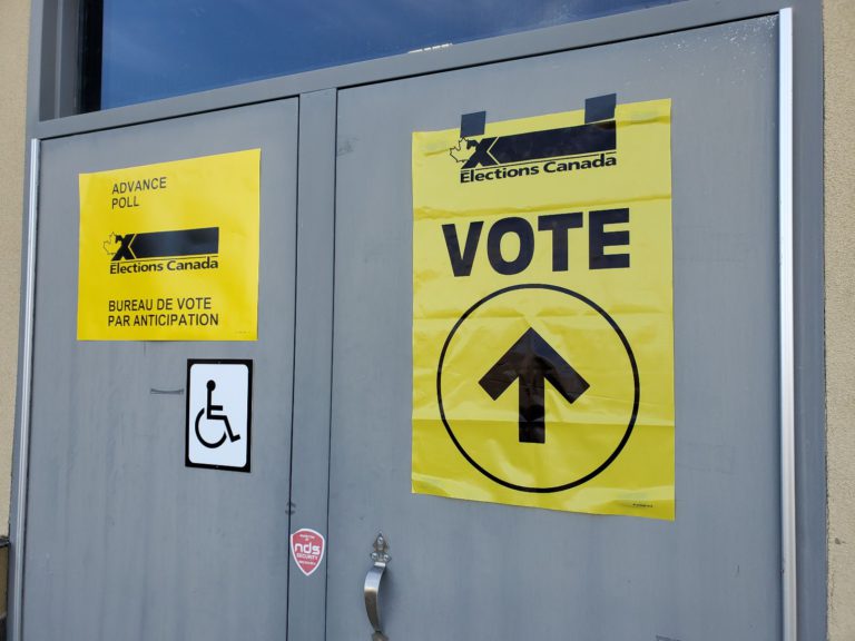 Elections Canada searching for polling station workers