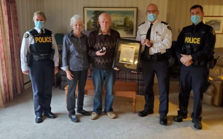 Port Carling man honoured by OPP for fighting off bear