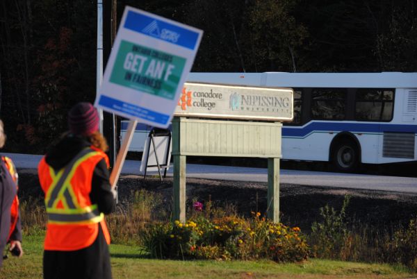 College faculty set strike deadline